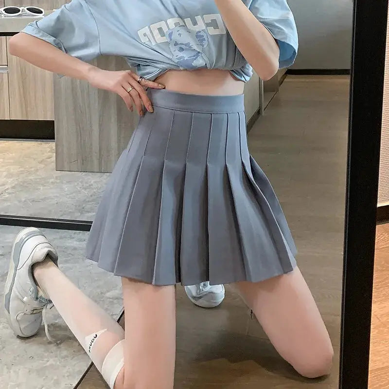 NovaModa White Pleated Mini Skirt For Women High Waist Zip Closure Summer Dancewear Casual Style