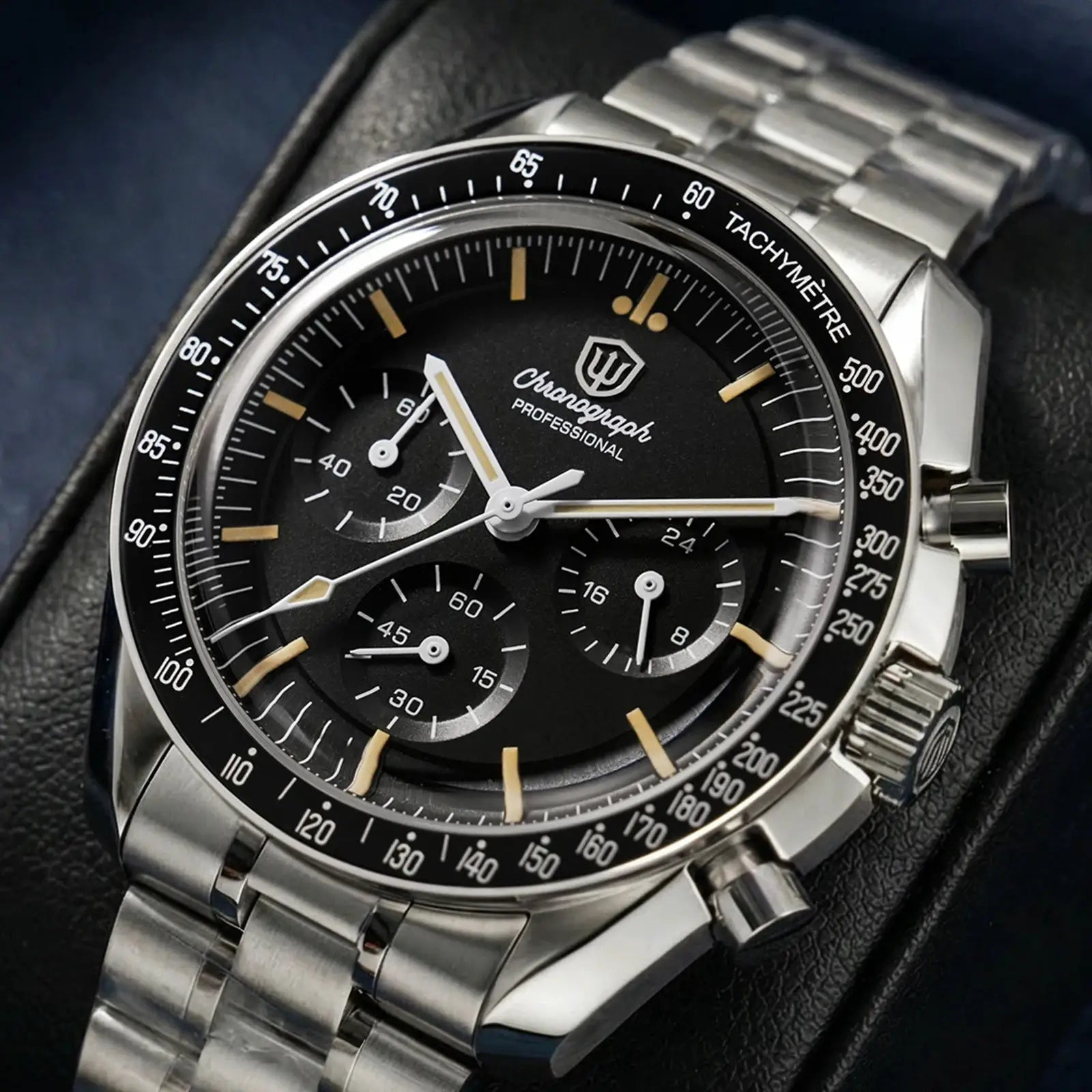 Chronograph watch in stainless steel with black dial and tachymeter bezel