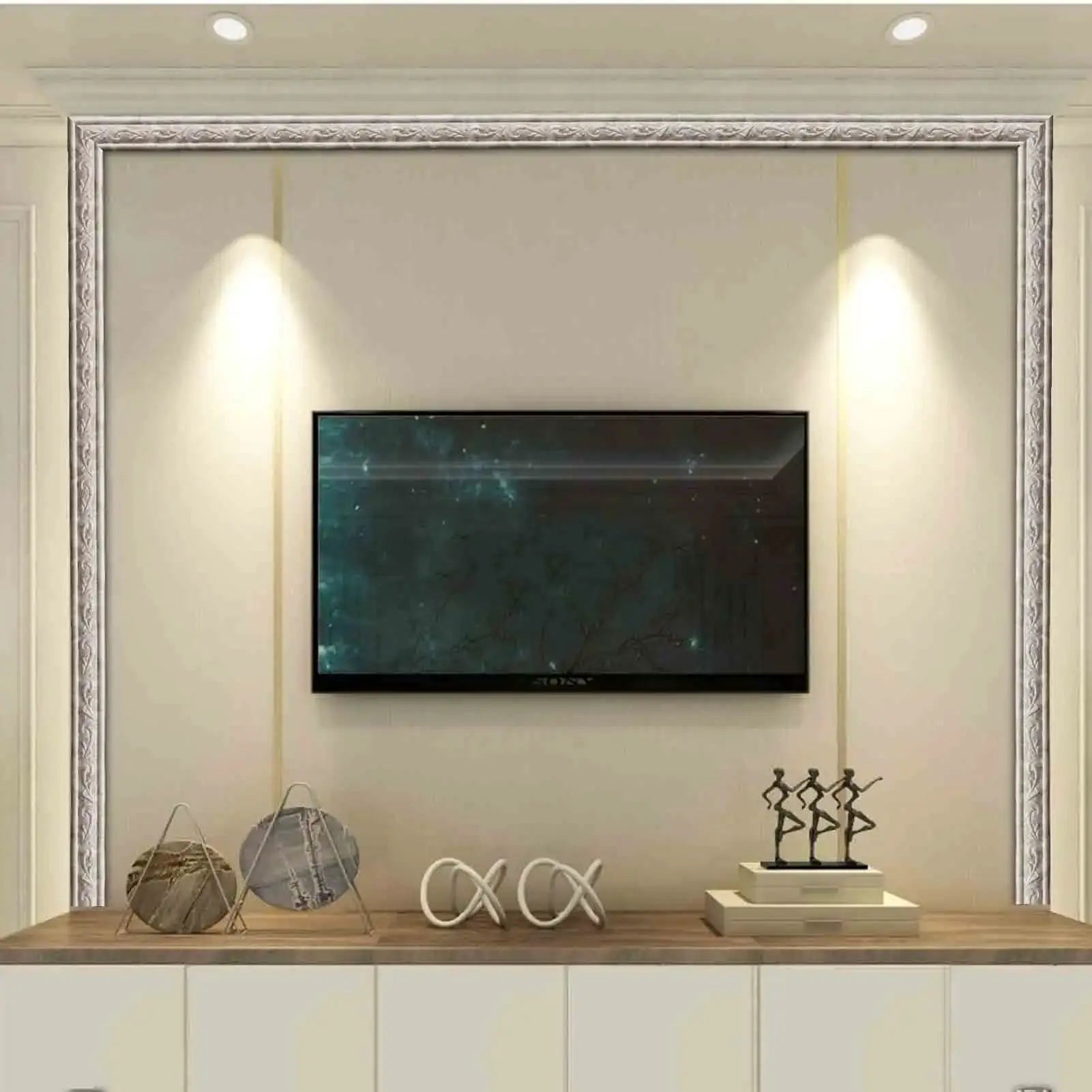 Simples Market 230x4 cm self-adhesive wall border strip framing a TV wall panel with ornate white trim