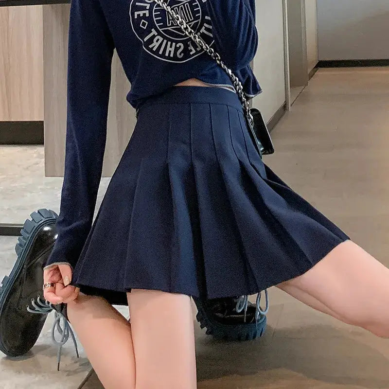 NovaModa White Pleated Mini Skirt For Women High Waist Zip Closure Summer Dancewear Casual Style