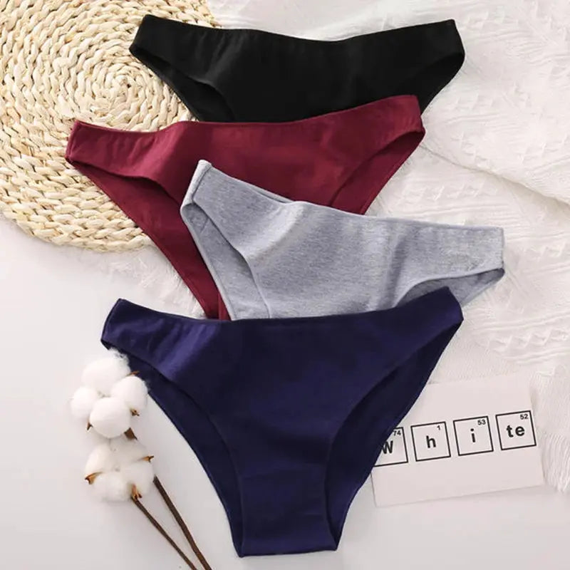 Set of 4 cotton low-waist women's briefs in black, burgundy, gray, and navy