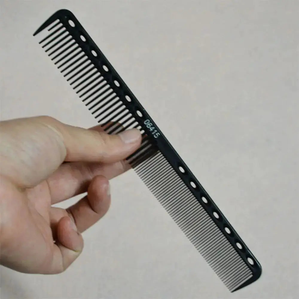 Professional black carbon heat-resistant hair comb by Simples Market, anti-static barber styling tool.