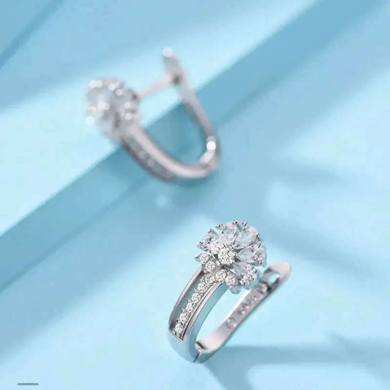 Two-piece sterling silver zircon flower jewelry set: hoop earrings and ring, Simples Market