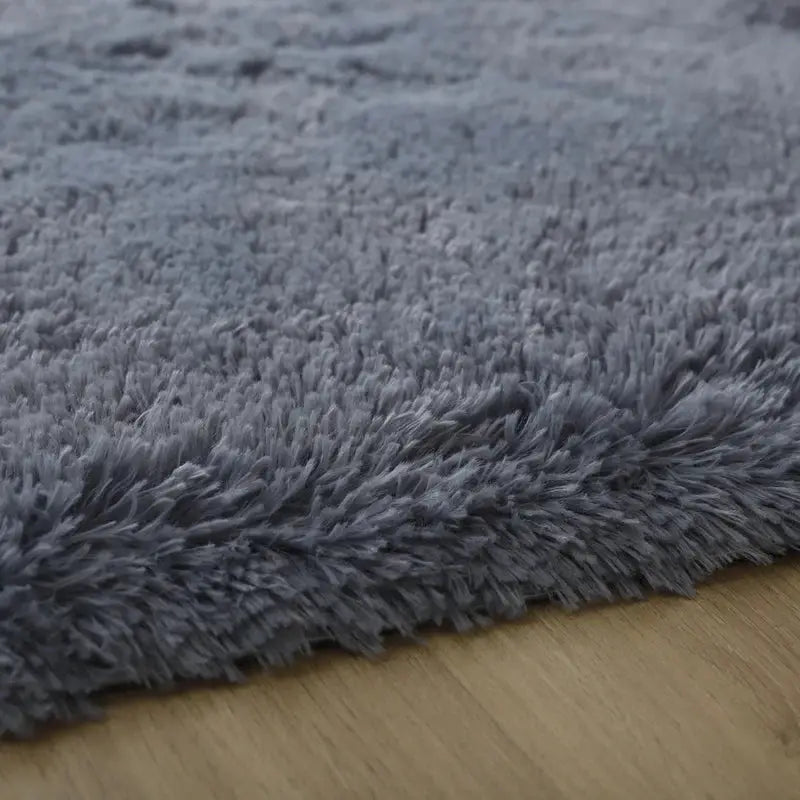Grey fluffy long-pile living room rug, large 160x230 cm, Simples Market.