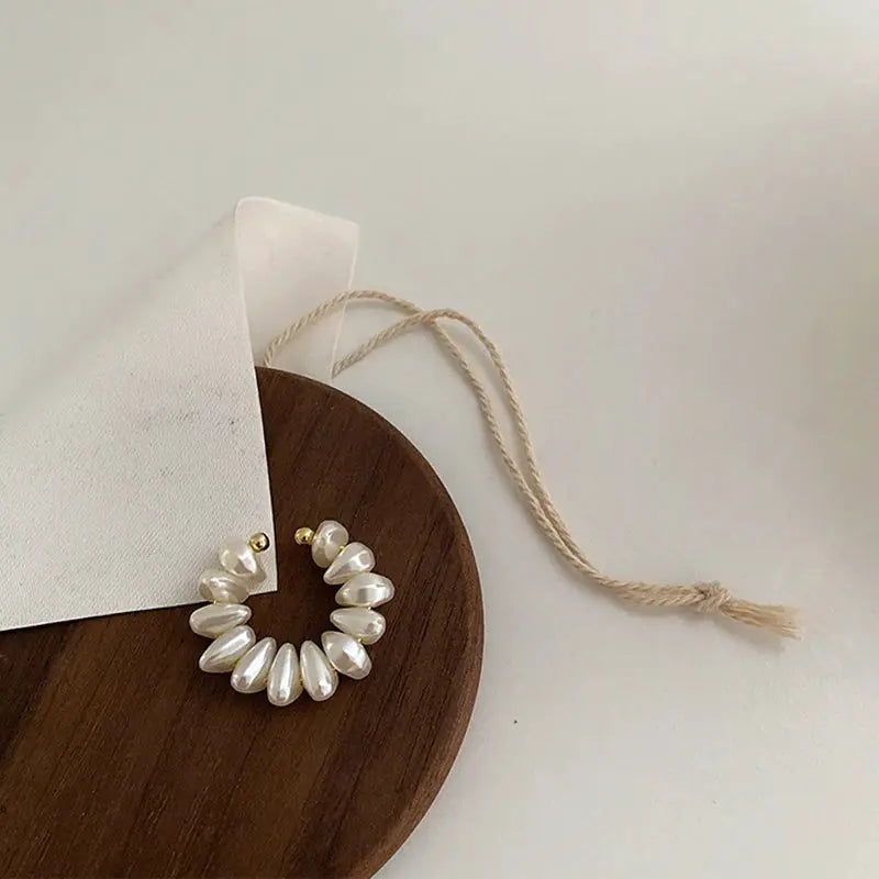 LuxePearl Irregular Pearl Ear Clip Fake Piercing Cuff With Retro French Elegant Geometric Jewelry