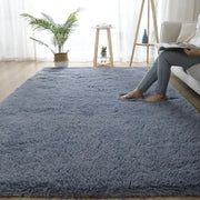 Area rug by Simples Market, grey fluffy long-pile carpet, 160x230 cm for living room or bedroom