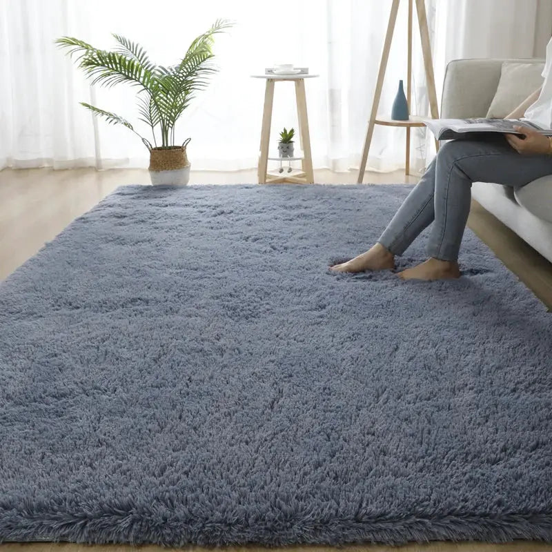 Area rug by Simples Market, grey fluffy long-pile carpet, 160x230 cm for living room or bedroom
