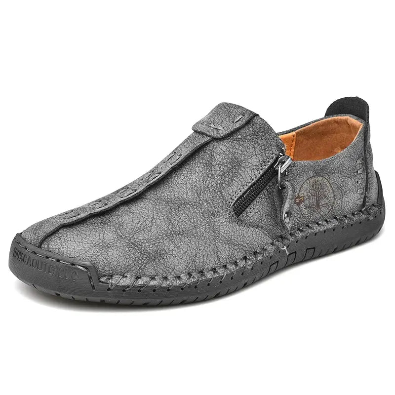 Handmade leather men’s slip-on loafers in gray textured leather by Simples Market