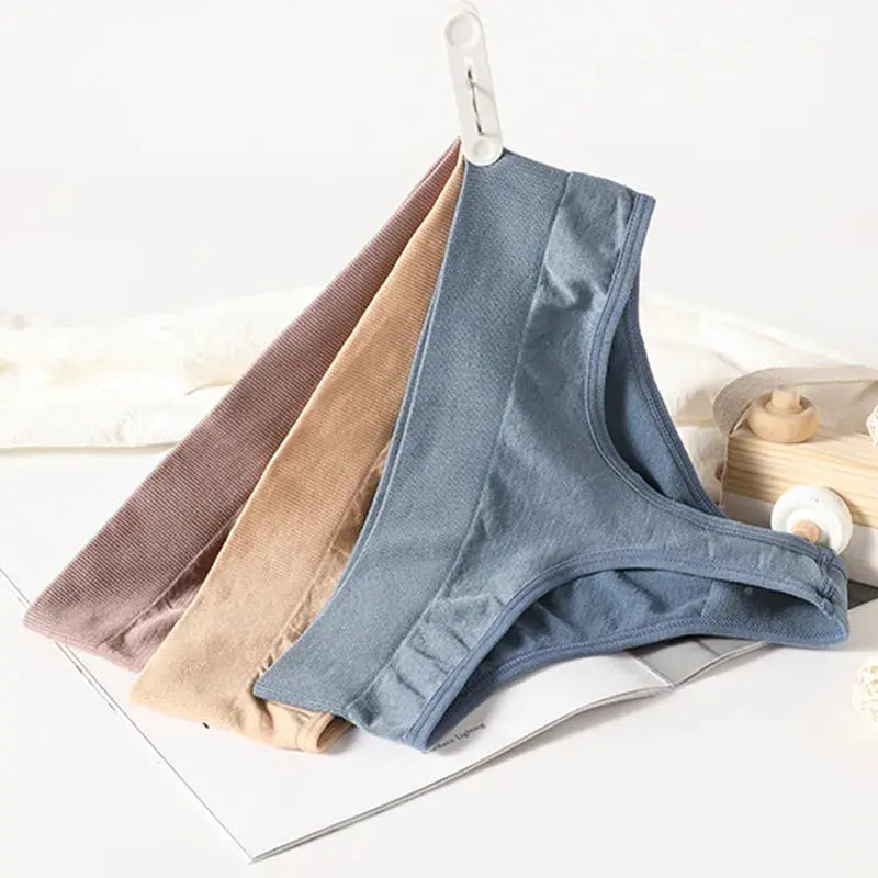 3-pack ribbed thong underwear in blue, beige and brown with high-rise G-string cut