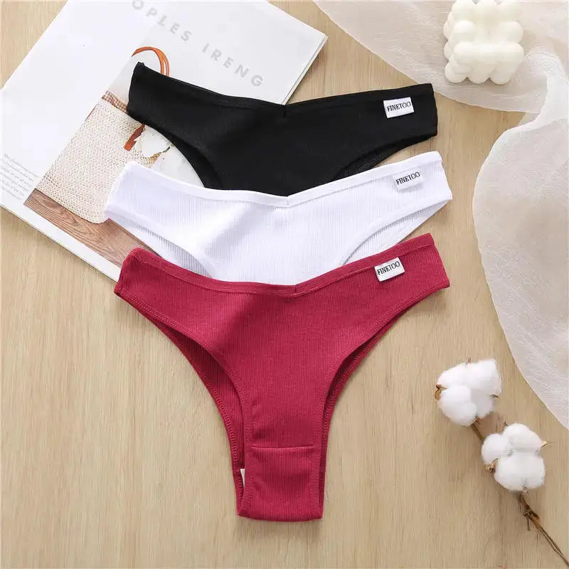 Cotton lingerie panties set with 3-color bikini thong briefs in black, white, and red