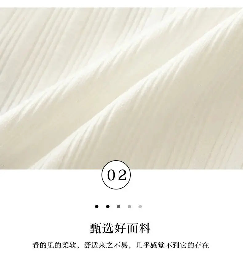 Cream cotton fabric close-up for women’s seamless mid-waist underwear by Simples Market