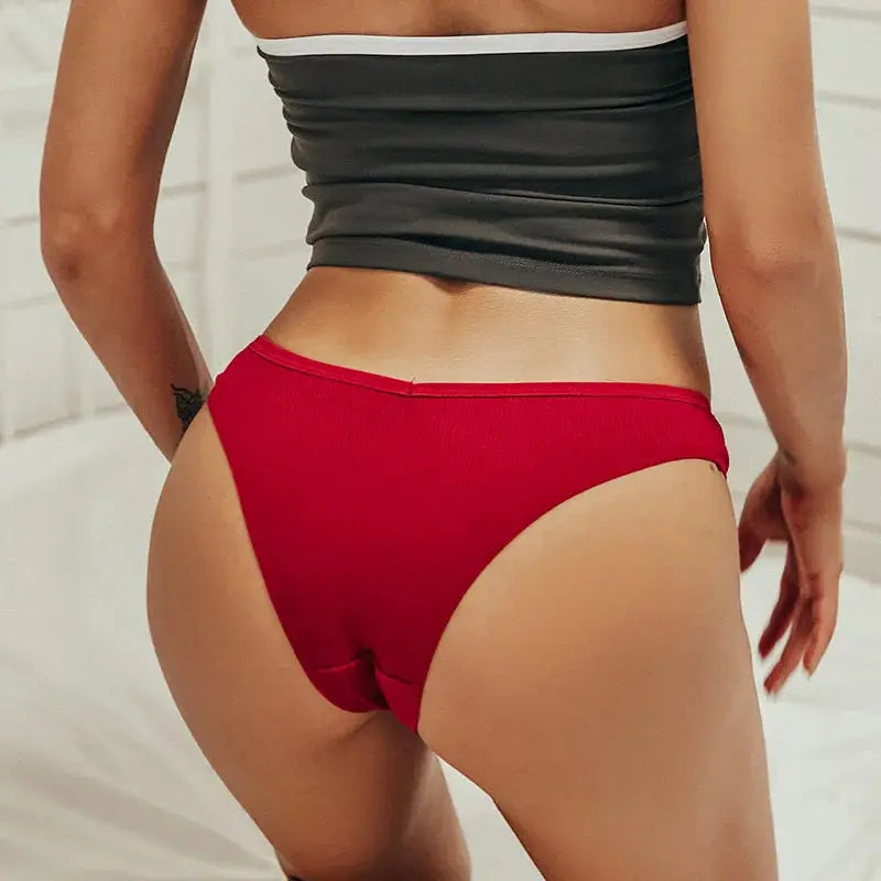 Red cotton bikini panties for women by Simples Market