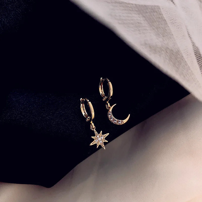 Fashion classic geometric asymmetric dangle earrings, star and moon designs, gold-tone, Simples Market.