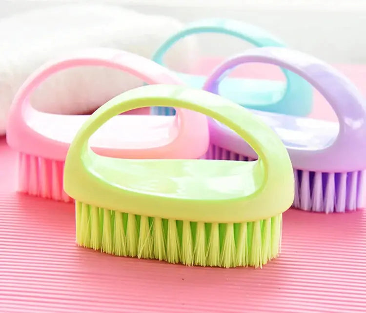Egg-shaped cleaning brush set of 4 with soft bristles in pastel colors
