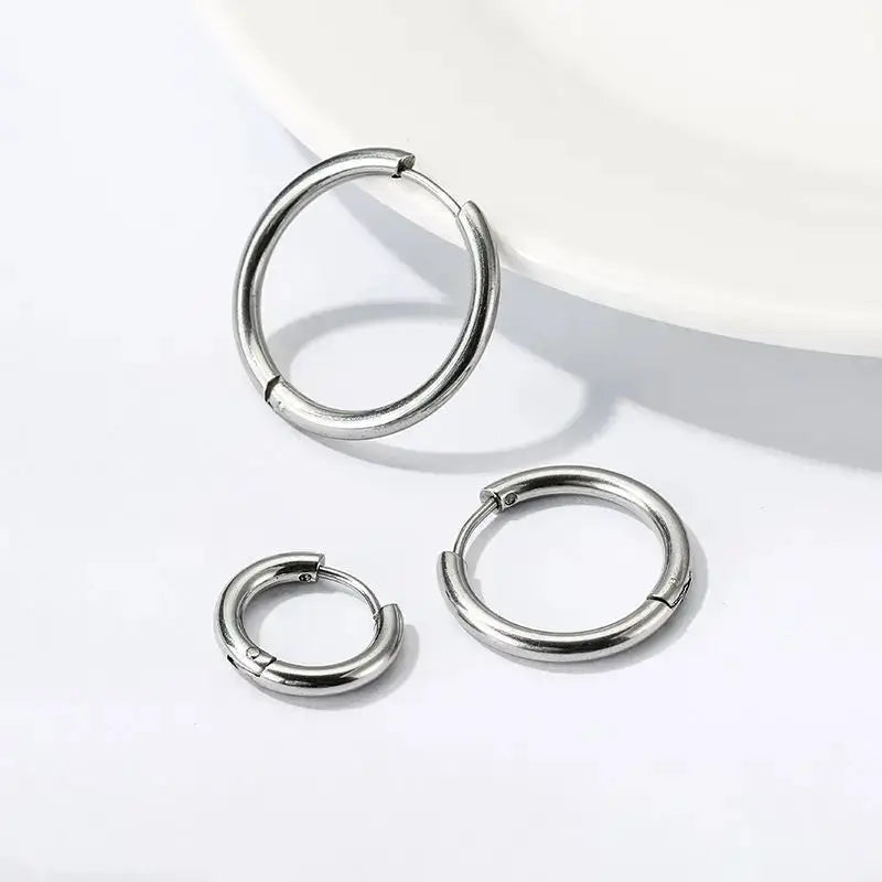 Unisex Stainless Steel Small Hoop Earrings 10mm Thin Circle Hypoallergenic Cartilage Tragus Ear Piercing
