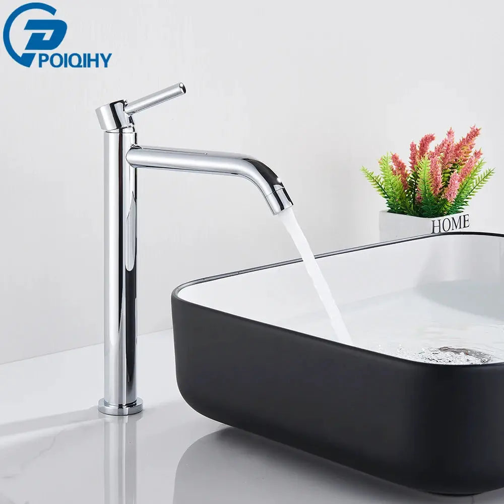 Simples Market chrome bathroom basin faucet with single-lever handle over a black washbasin