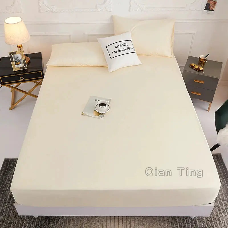 Simples Market solid cream 100% polyester fitted sheet with elastic edges on a bed