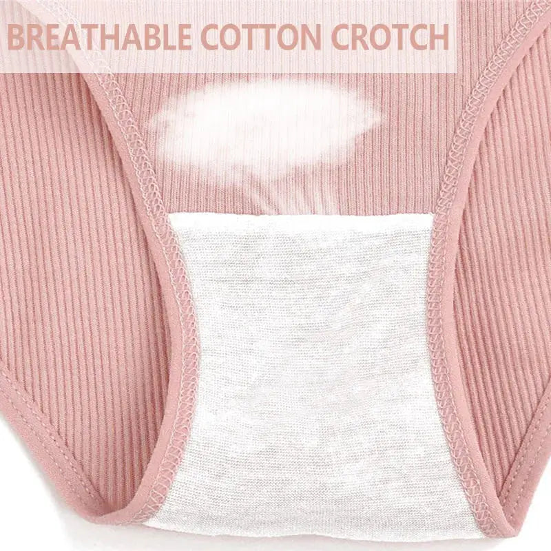 Women's pink cotton panties with breathable crotch panel by Simples Market