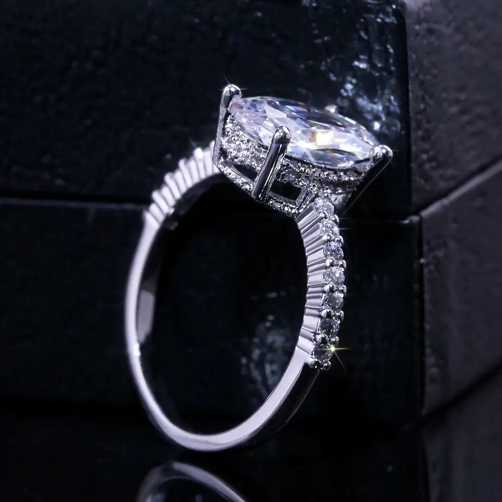 Huitan Oval Dazzling Brilliant CZ Stone Ring Four Prong Setting Wedding Anniversary Gift For Wife And Girlfriend - Simples Market