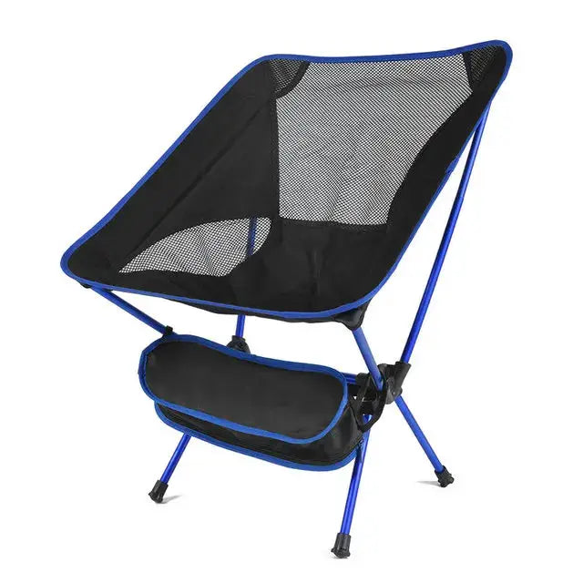 Simples Market folding chair with ultralight blue frame, black mesh seat, and under-seat storage pouch.