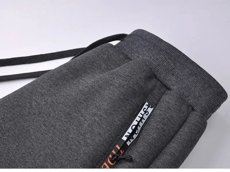 Grey fleece men's sweatpants joggers with drawstring waist and cuffed ankles, Simples Market