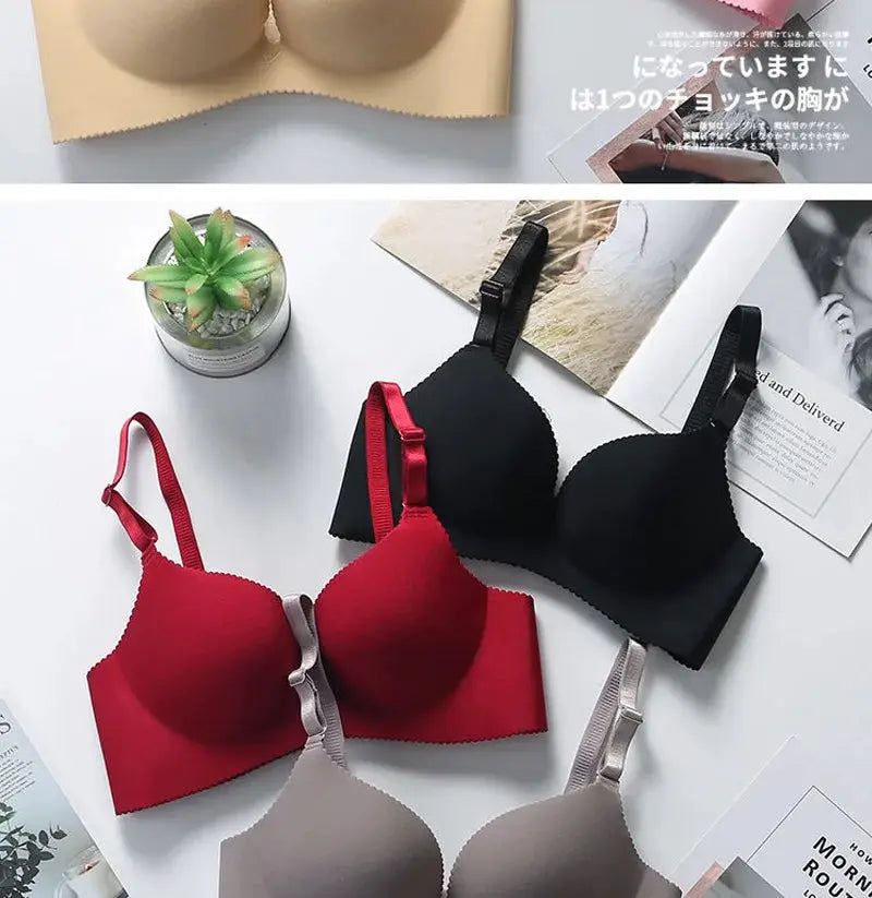 Simples Market three-pack seamless push-up bras in red, black and beige