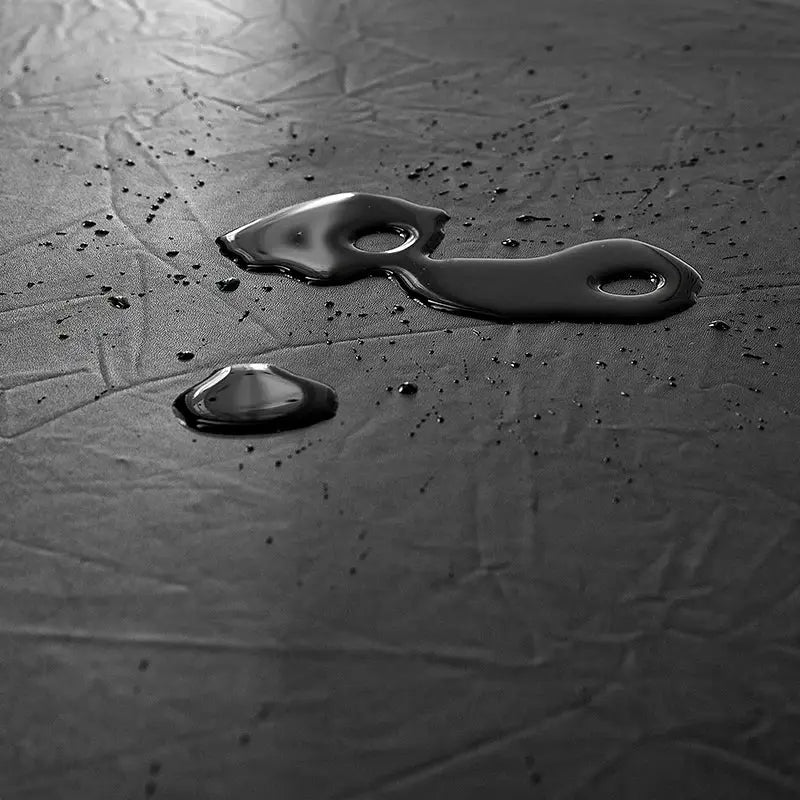 PU furniture protector; solid black by Simples Market.
