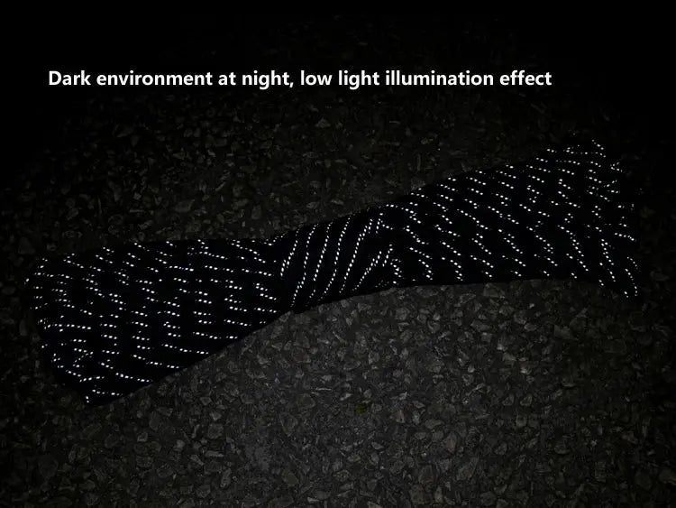 Reflective paracord rope by Simples Market, 4mm 7‑strand tactical parachute cord, black with white reflective strands.