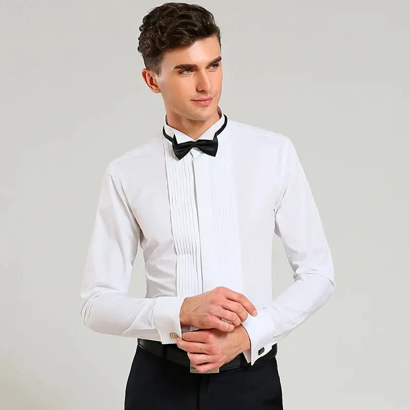 Men's white winged-collar dress shirt with pleated front bib and black bow tie by Simples Market