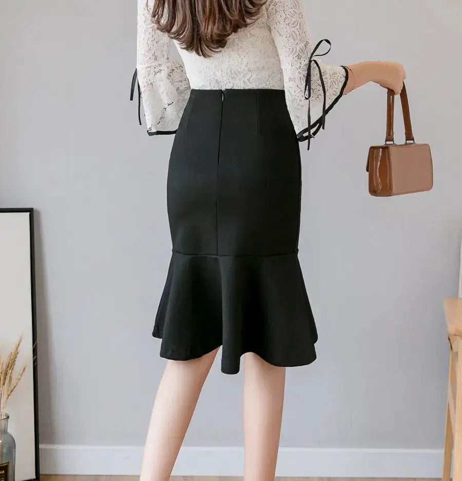 Skirt black high-waisted mermaid-style midi with flared ruffle hem