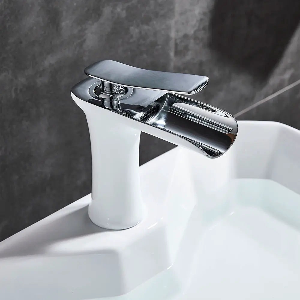 Simples Market basin faucet with single-handle, chrome finish, waterfall spout on white sink