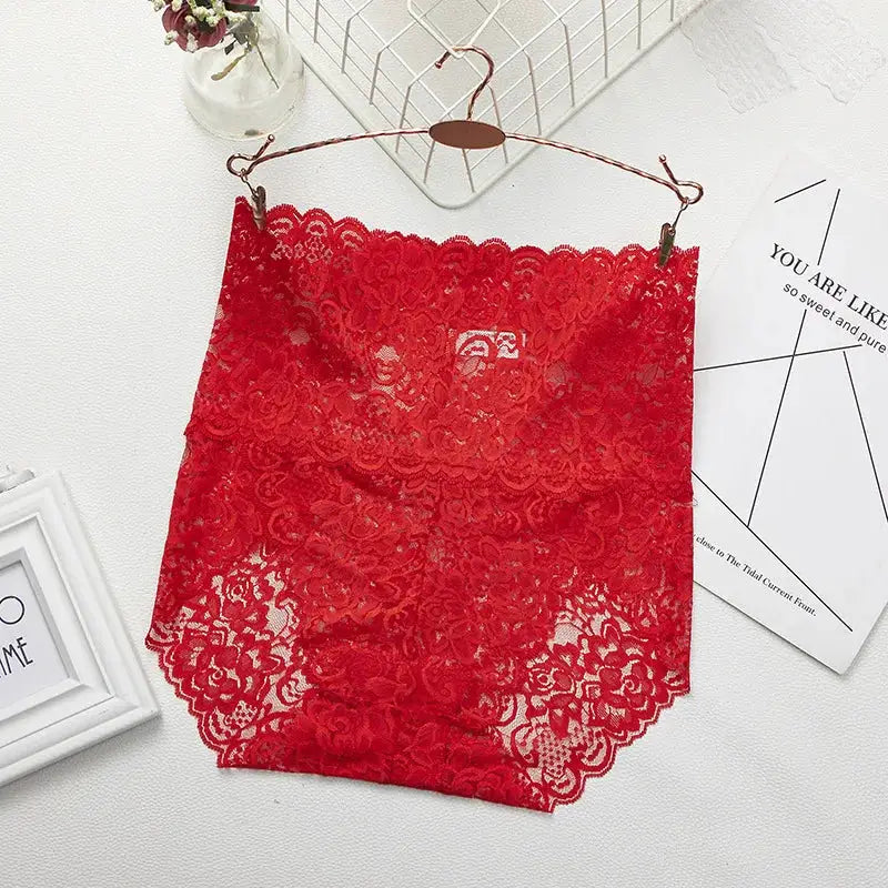 Red lace high-waist seamless shapewear panty with scalloped edges