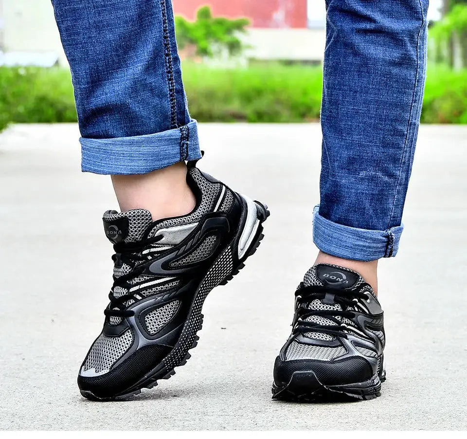 BONA New Arrival Classics Style Men Running Shoes, cow split mesh, black and grey, lace-up pair