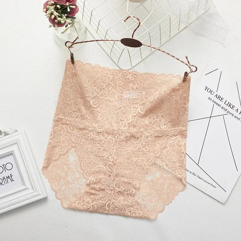 Seamless high-waist lace shapewear panties in peach by Simples Market