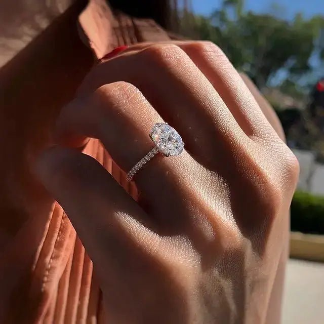 Huitan Oval Dazzling Brilliant CZ Stone Ring Four Prong Setting Wedding Anniversary Gift For Wife And Girlfriend - Simples Market