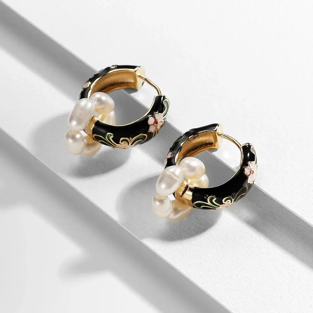 Simples Market black enamel flower huggie hoop earrings pair with gold trim and pearl cluster charms