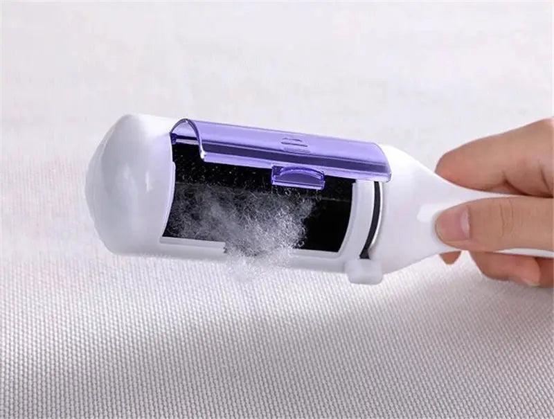 Simples Market electrostatic hair remover brush, purple and white handheld lint cleaner for clothes