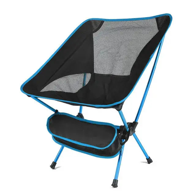 Simples Market folding ultralight chair with blue frame and black mesh back, includes storage pouch