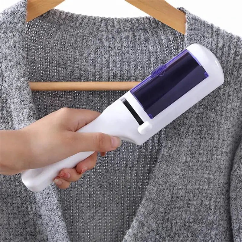 Simples Market electrostatic pet hair remover brush, white handheld lint sweeper with purple window