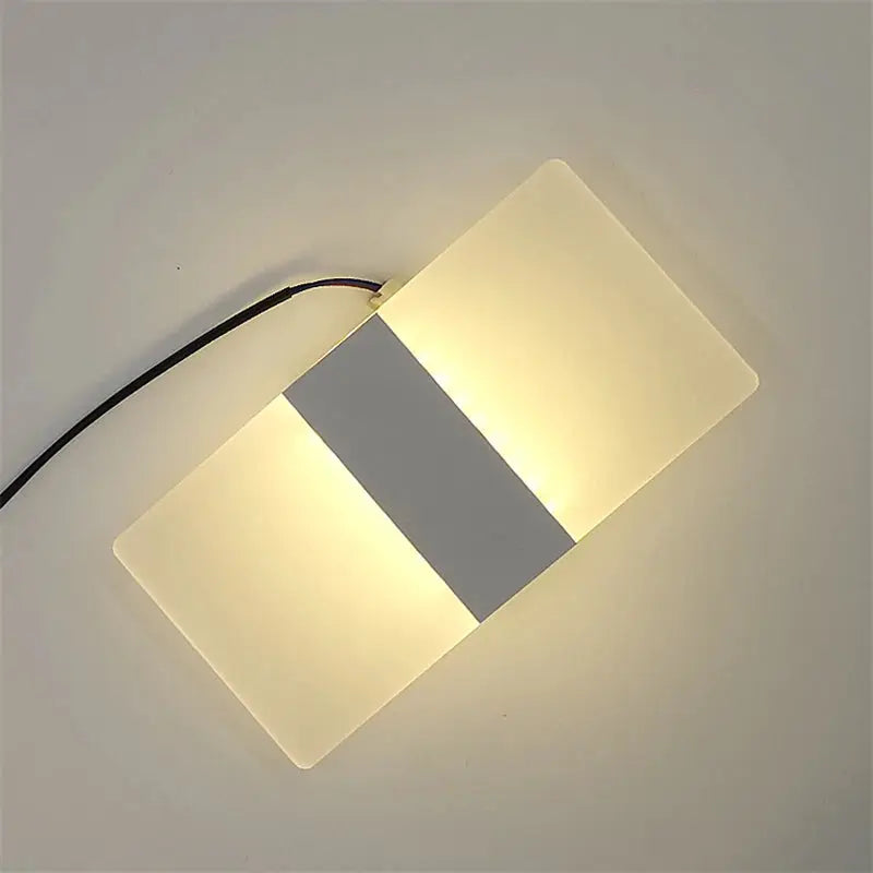 Modern Mini LED Wall Lamp in acrylic with warm white light