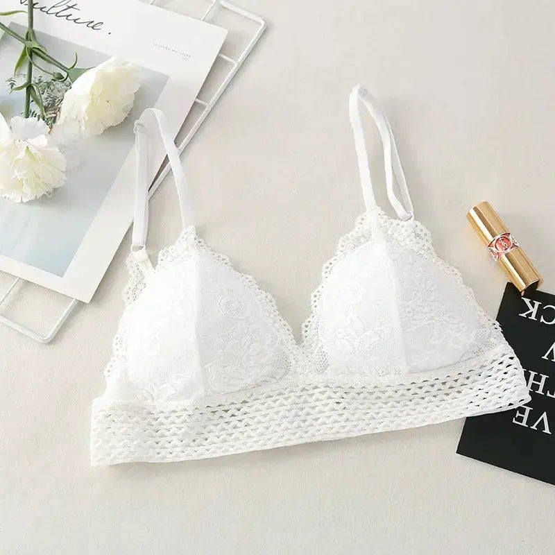 Floral Lace Bralette by Simples Market, white non-wire padded bra with V-neck and crochet-knit band