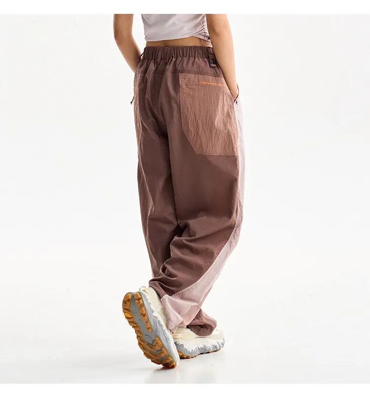 Cargo pants, brown loose-fit with elastic waist and large pockets