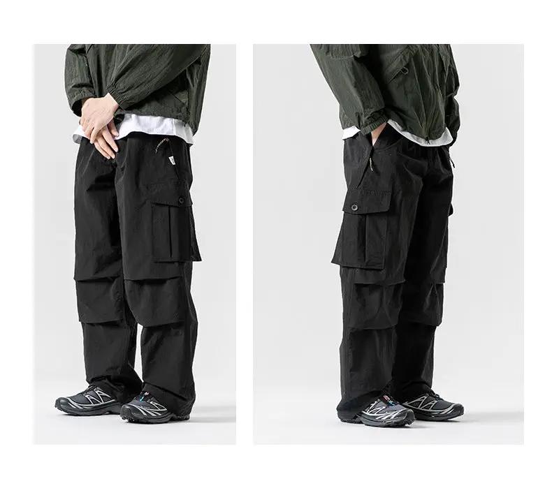 Ultra loose black cargo pants for outdoor use, wide-leg with waterproof quick-dry fabric and cargo pockets
