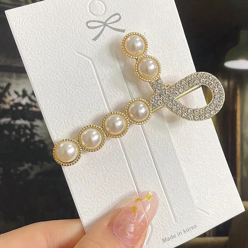 Korean Inspired Luxe Pearl Hair Clips With Geometric Alloy And Plastic Pins For Women Secure Fashion Accessory