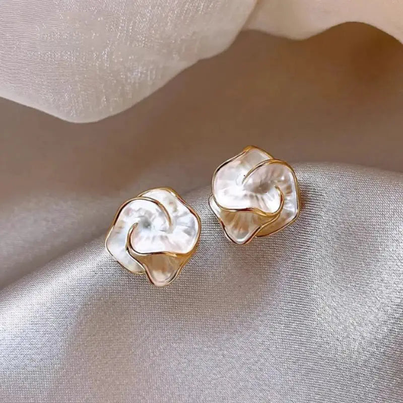 Delicate Camellia Stud Earrings For Women White Flower Design Petite Floral Ear Stud Daily Jewelry Gift