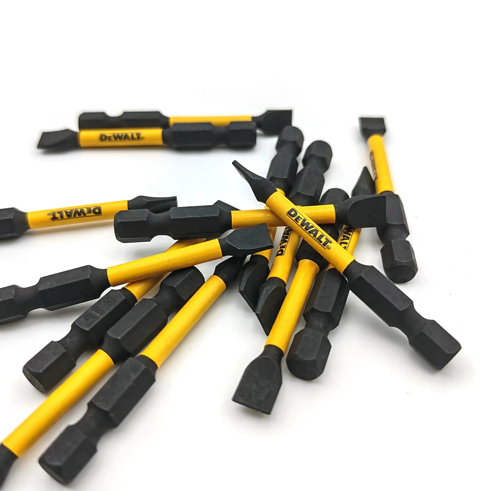 DeWalt PH2 and SL8 Drill Bit Set With Magnetic Ring Sleeve Extension Rods DWASLVMF2 DT70547T DT7505 DW2054