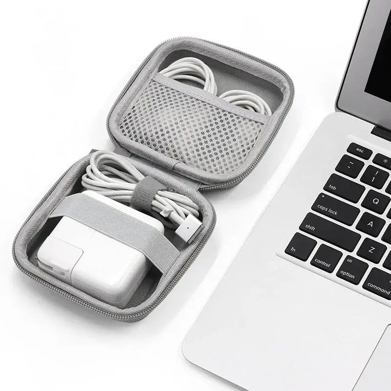 NovaTech Portable Earphone Storage Bag And Data Cable Organizer Case For Chargers USB Drives Multifunctional Protector