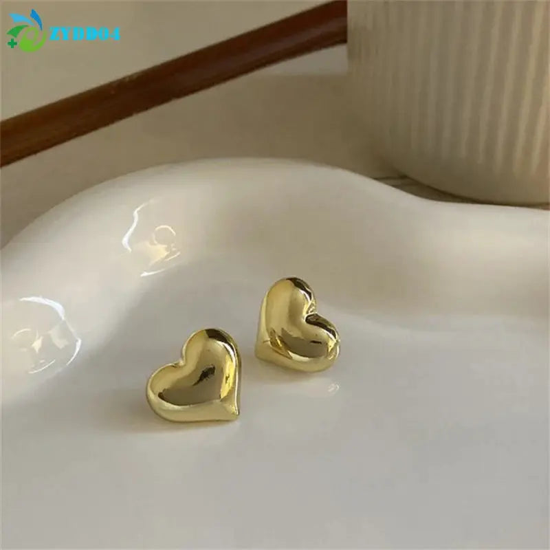 Minimalist Silver Tone Love Heart Stud Earrings For Women Trendy Elegant Bridal Jewelry Hypoallergenic