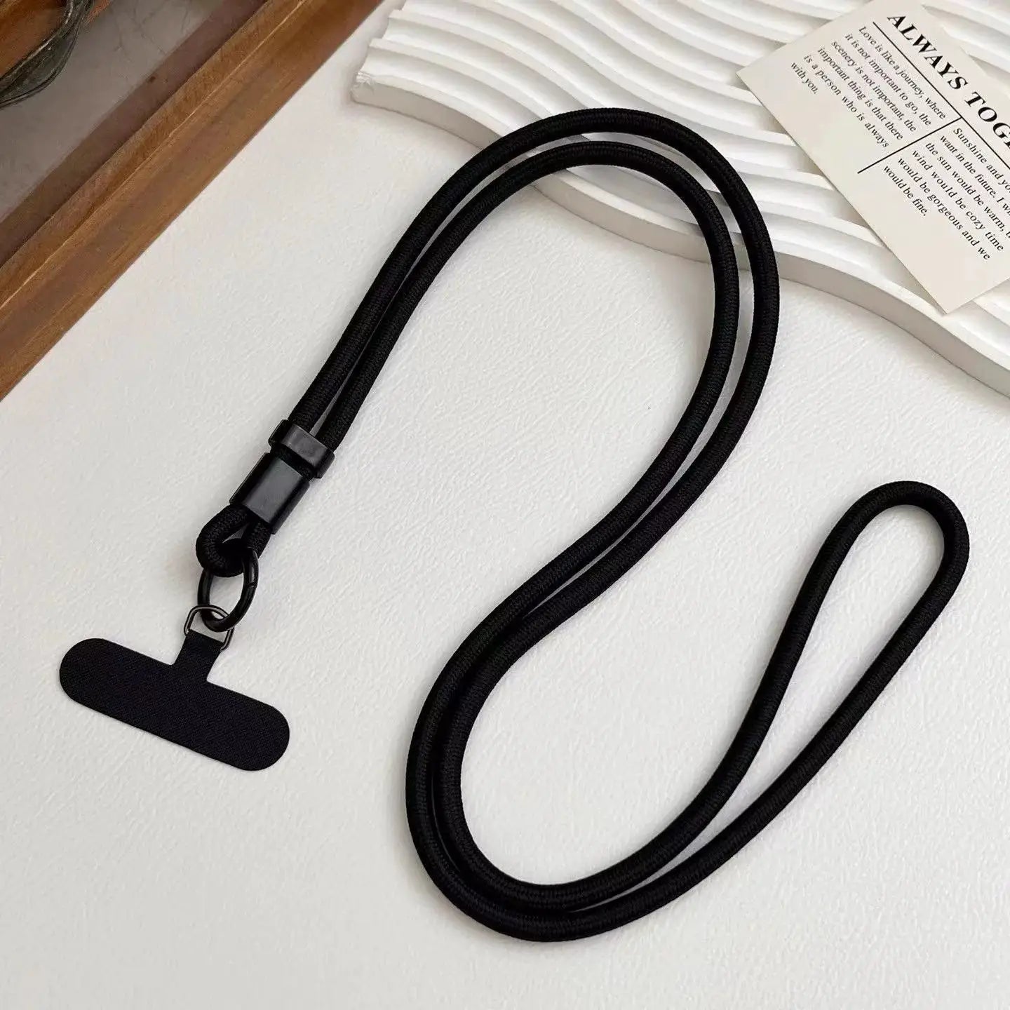 Phone lanyard by Simples Market: black dual-strap crossbody rope with badge holder