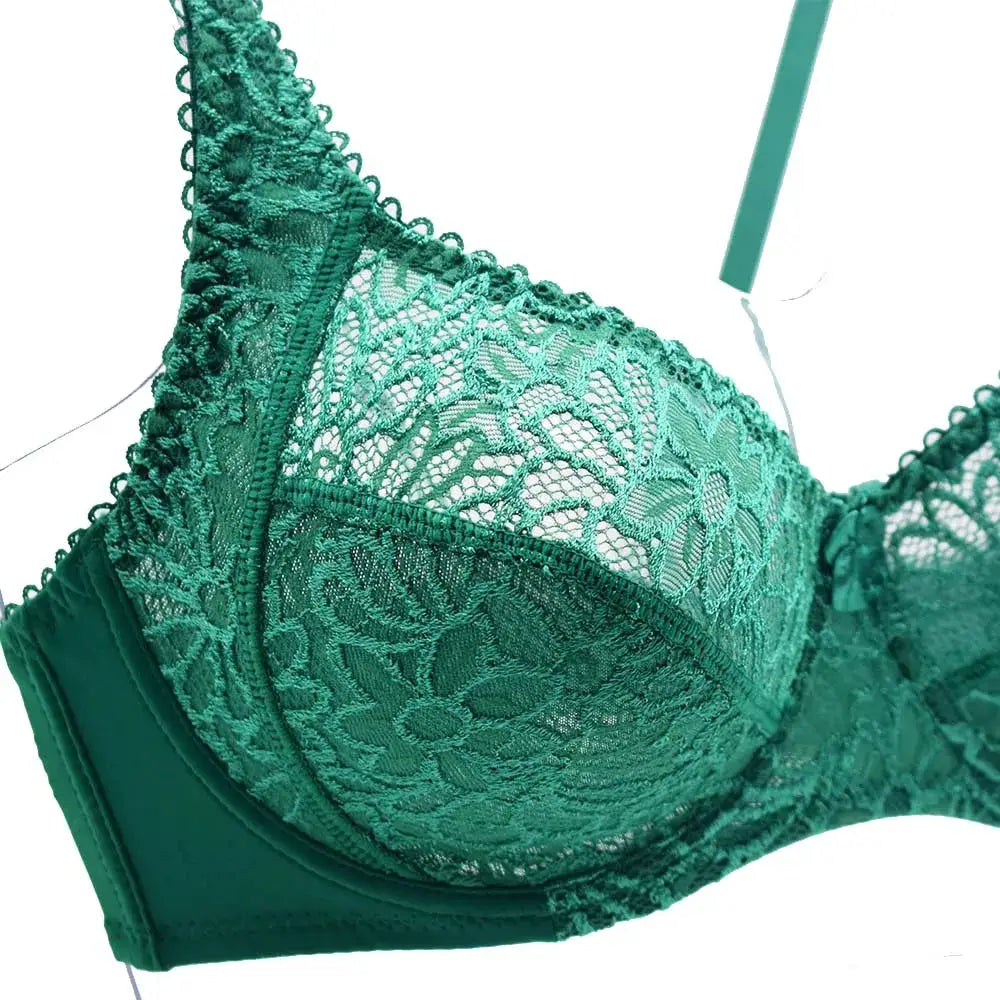 Plus-size green floral lace underwire bra by Simples Market